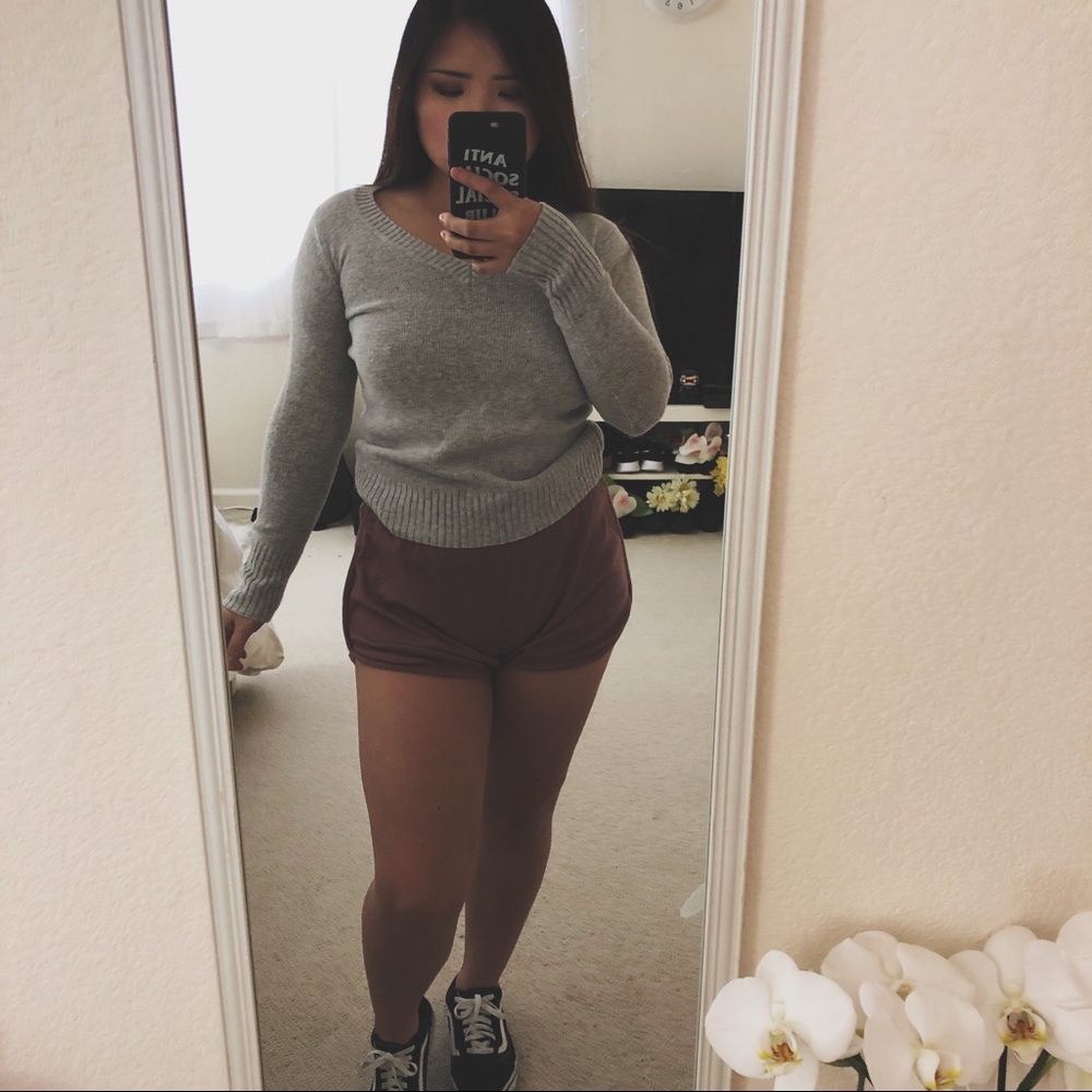 • t h i n s w e a t e r •